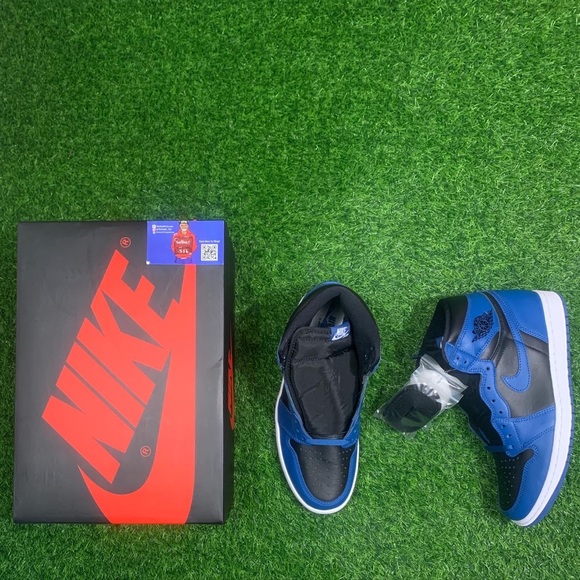 2022 Air Jordan 1 Retro High OG “Marina Blue” - Picture 9 of 15